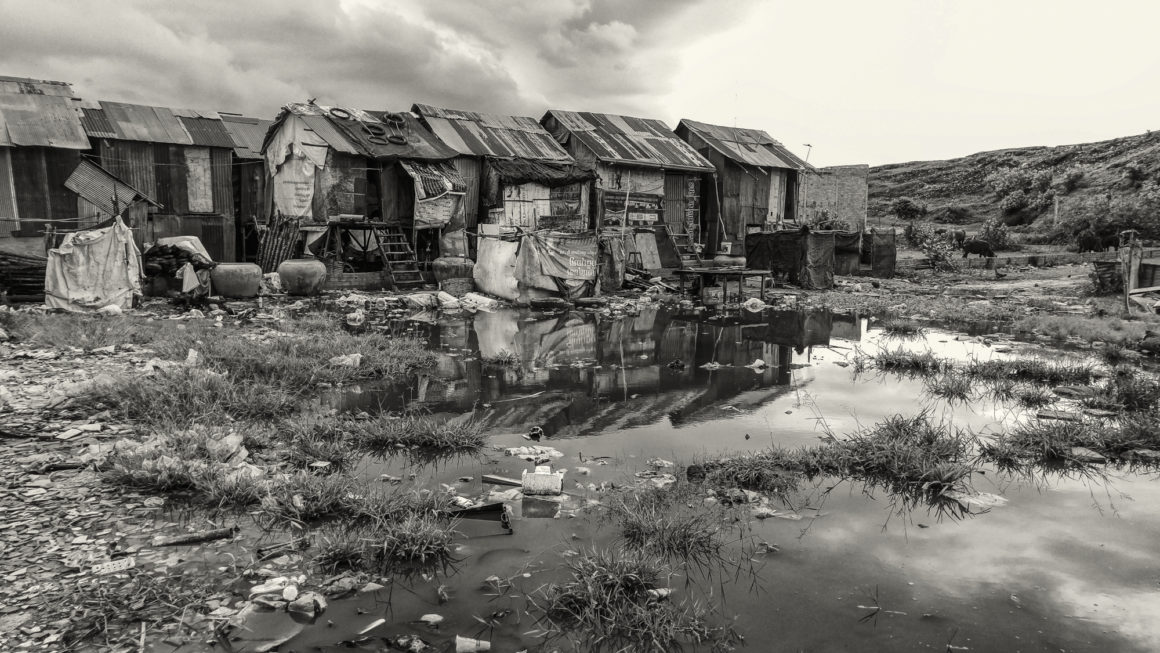 cambodia poverty slum huts wastedump klinkhamer©